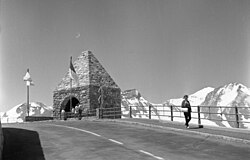 Mahnmal für die Erbauer der Großglockner-Hochalpenstraße am Fuschertörl
